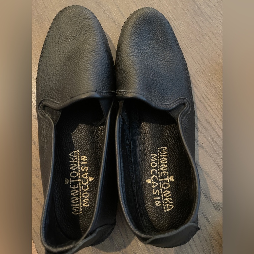 Minnetonka Black Leather Moccasins